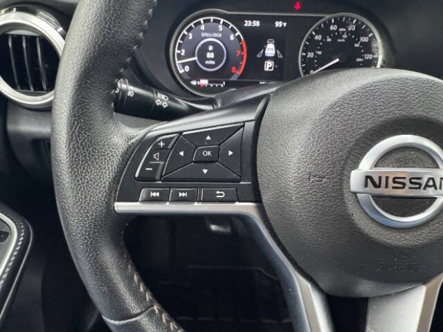 2020 Nissan Versa SR