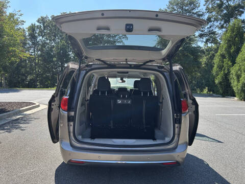 2017 Chrysler Pacifica Touring-L