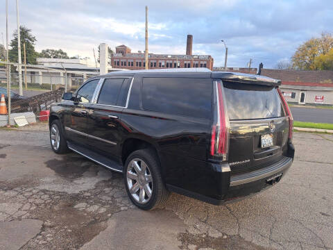 2015 Cadillac Escalade ESV Luxury