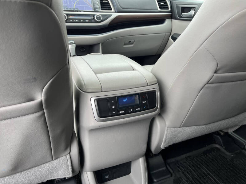 2016 Toyota Highlander Limited