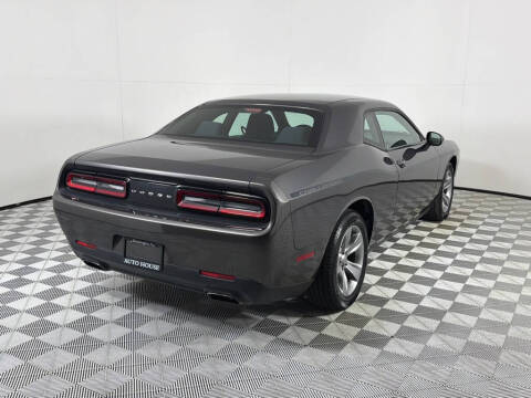 2016 Dodge Challenger SXT