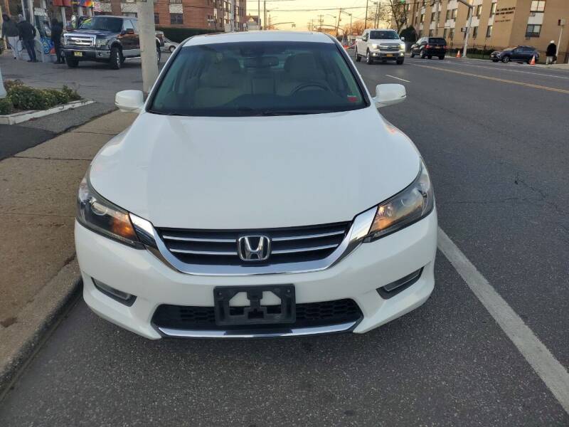 2013 Honda Accord for sale at OFIER AUTO SALES in Freeport NY