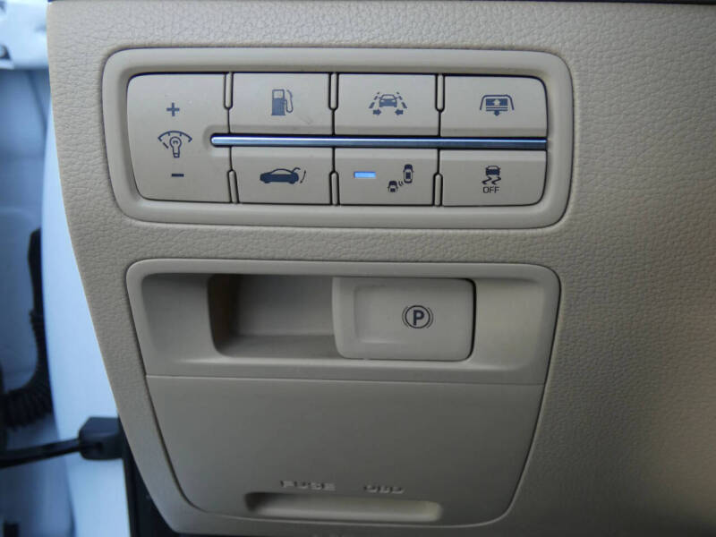 2015 Hyundai Genesis