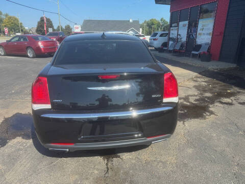2015 Chrysler 300 Limited