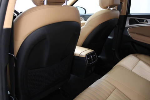 2022 Genesis G70
