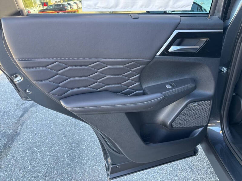 2025 Mitsubishi Outlander SEL