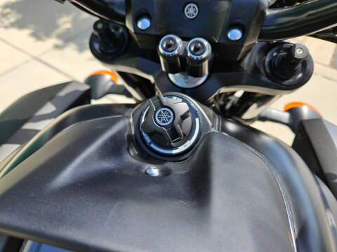 2019 Yamaha VMAX Matte Raven Black