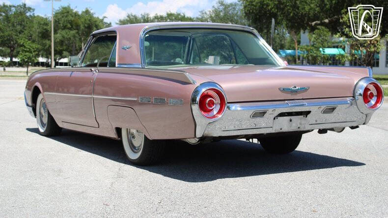 1962 Ford Thunderbird