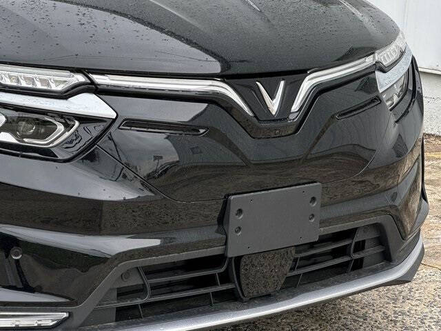 2025 VinFast VF8 Plus