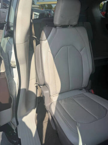 2018 Chrysler Pacifica Touring L