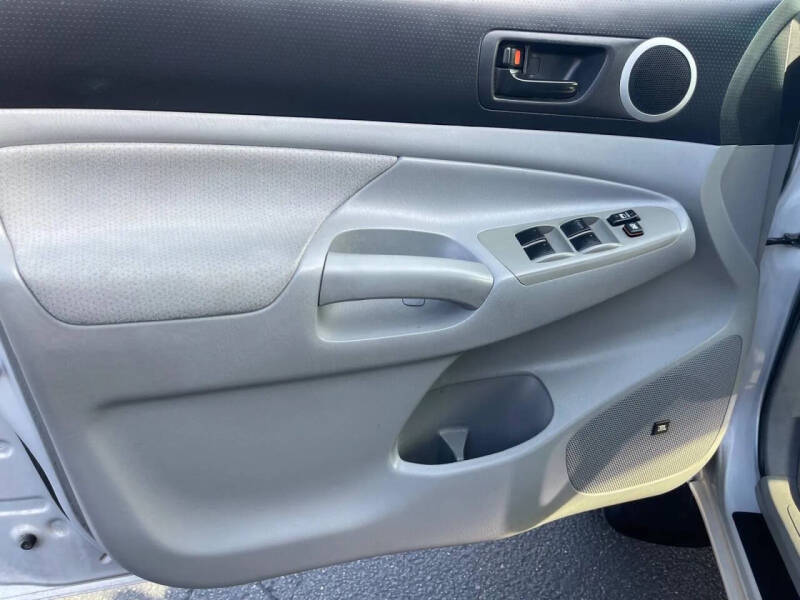 2011 Toyota Tacoma PreRunner V6