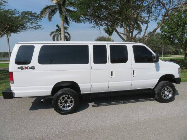 2014 Ford E-Series E-350 SD XLT