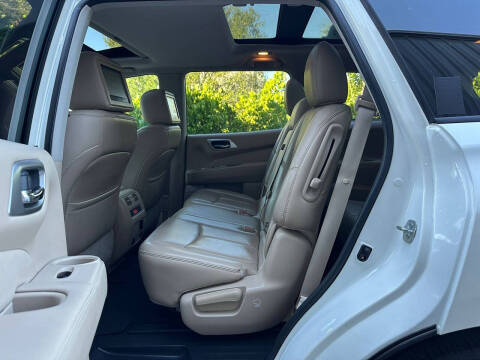 2017 Nissan Pathfinder Platinum