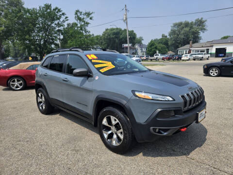 2014 Jeep Cherokee for sale at RPM Motor Company in Waterloo IA