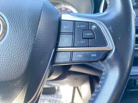 2021 Toyota Highlander LE