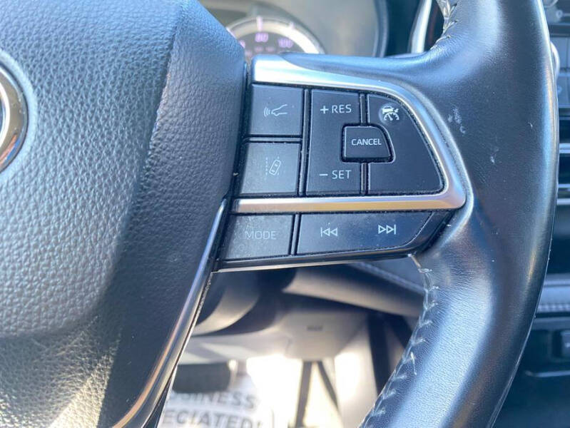 2021 Toyota Highlander LE