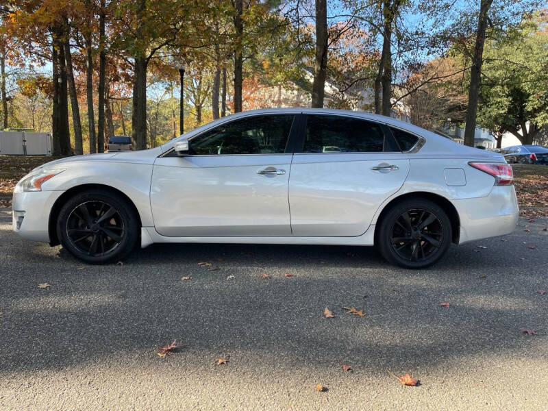 2014 Nissan Altima SV photo 3