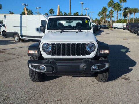 2024 Jeep Gladiator Sport