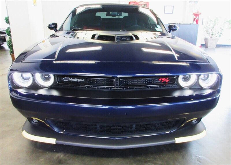 2016 Dodge Challenger 392 HEMI Scat Pack Shaker