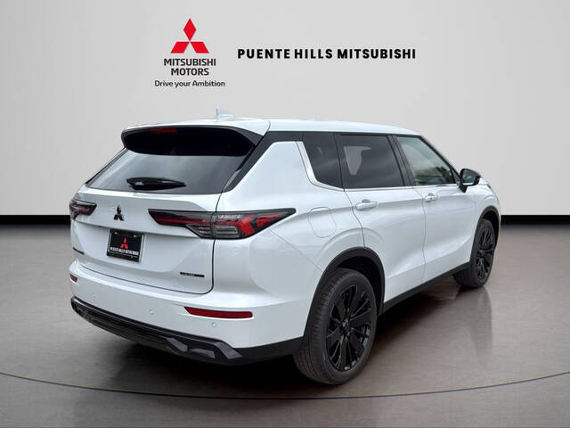 2026 Mitsubishi Outlander LE