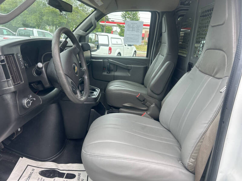 2017 Chevrolet Express 2500