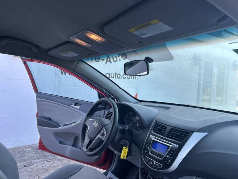 2014 Hyundai Accent GS