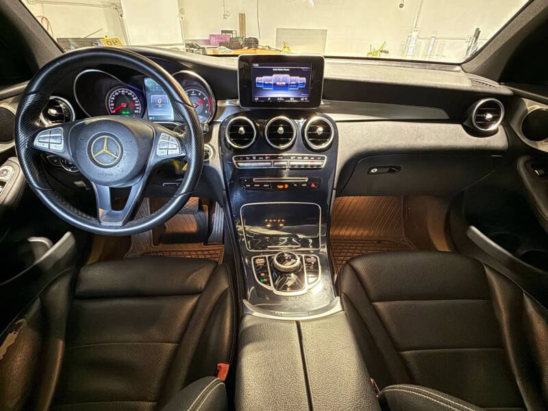 2017 Mercedes-Benz GLC GLC 300