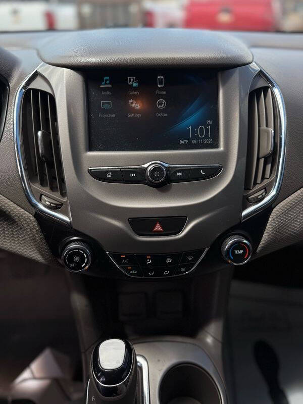 2017 Chevrolet Cruze LT Auto