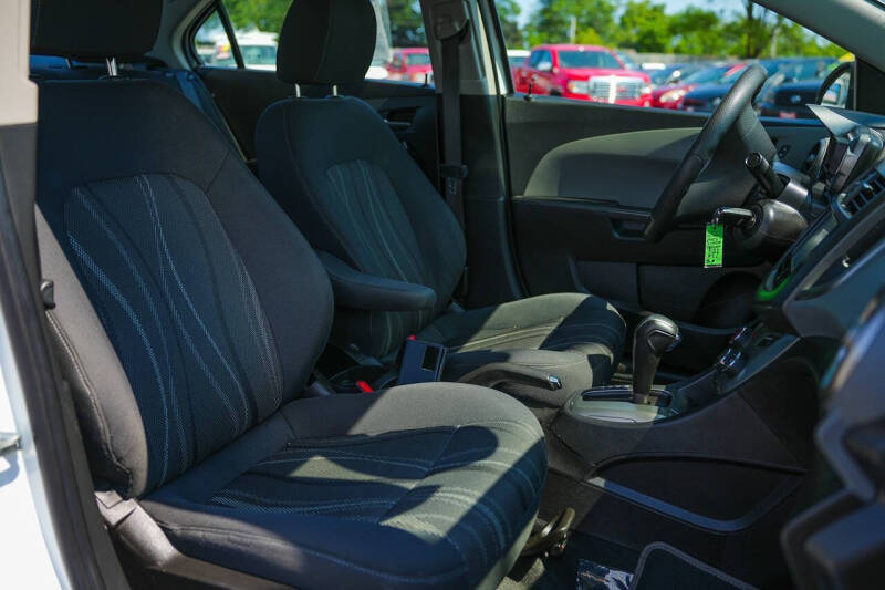 2016 Chevrolet Sonic LT Auto