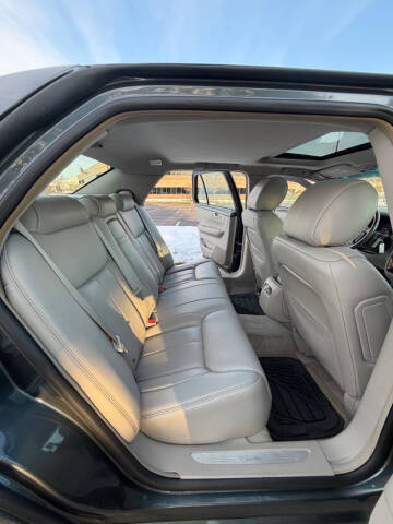 2009 Cadillac DTS Luxury 6-Passenger