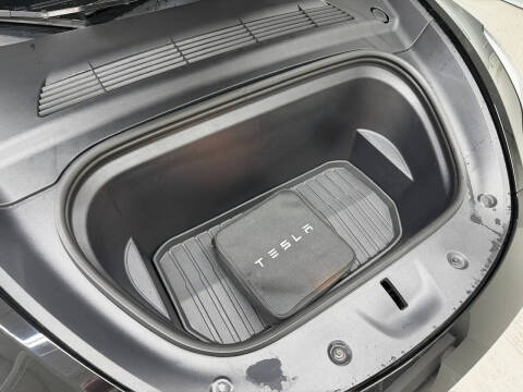 2025 Tesla Model Y Long Range