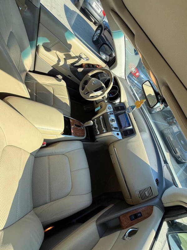 2011 Nissan Murano LE