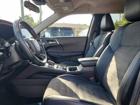 2024 Mitsubishi Outlander SE