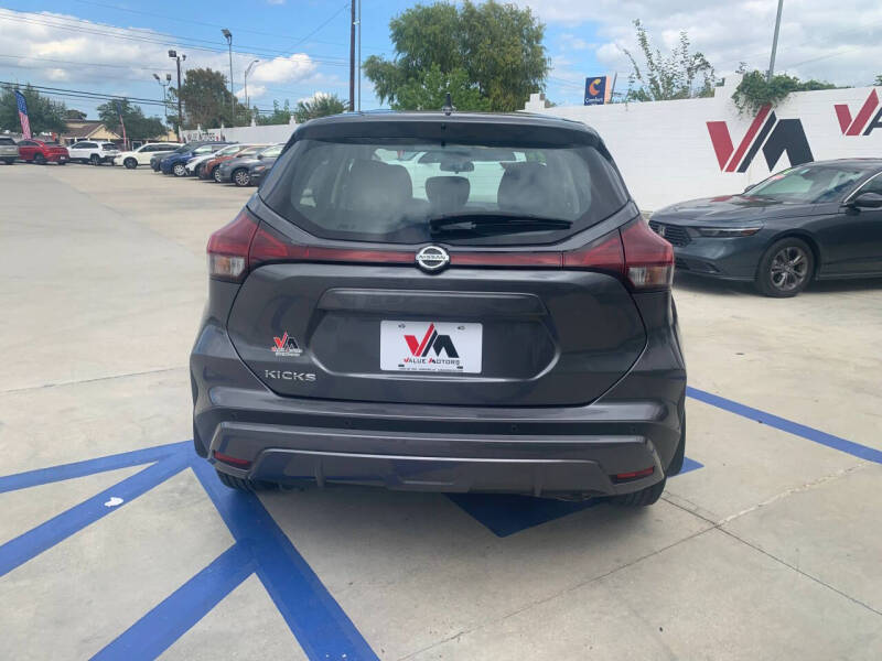 2021 Nissan Kicks S