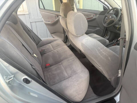 2005 Toyota Corolla LE