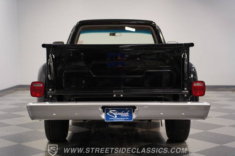 1977 Dodge D100 Pickup