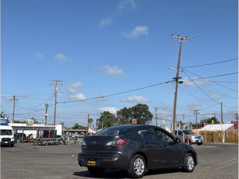 2013 Mazda MAZDA3 i Touring