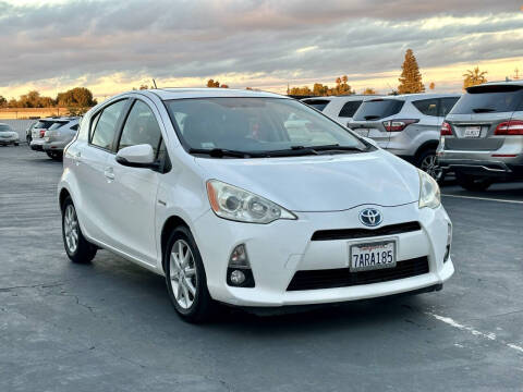 2013 Toyota Prius c Three