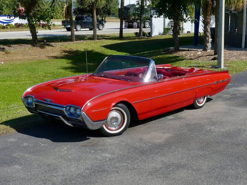 1962 Ford Thunderbird