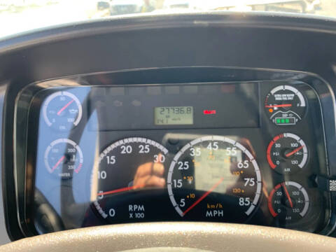 2011 Freightliner M2 112V