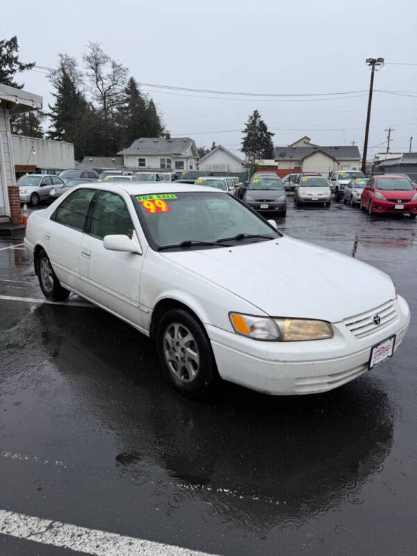 1999 Toyota Camry LE