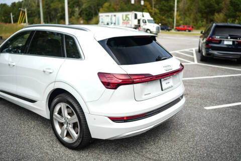 2019 Audi e-tron quattro Premium Plus