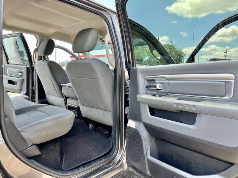 2015 RAM 2500 Pickup - $30,995