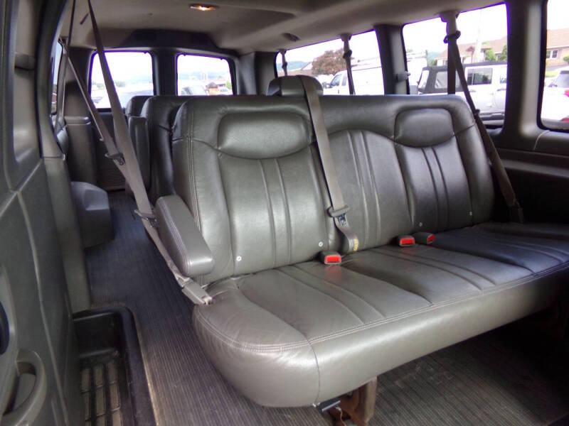 2005 Chevrolet Express 3500 LS