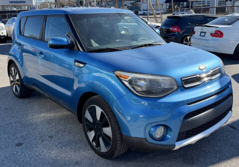 2017 Kia Soul +