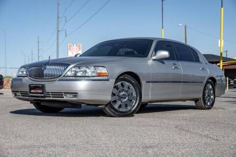 2003 Lincoln Town Car for sale at SOUTHWEST AUTO GROUP-EL PASO in El Paso TX