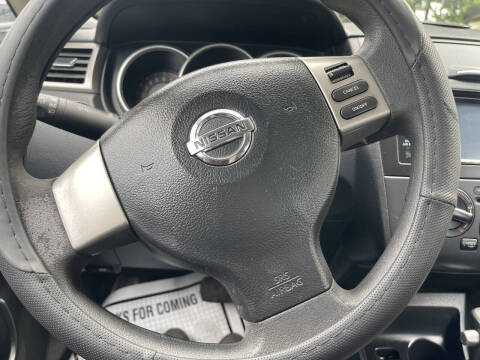 2008 Nissan Versa 1.8 SL
