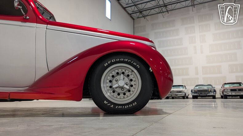 1937 Nash Lafayette