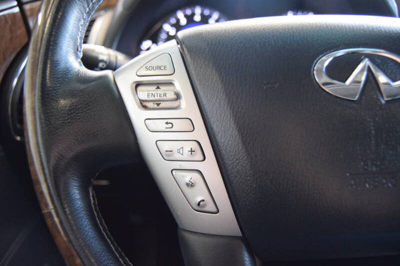 2017 Infiniti QX80 Signature Edition