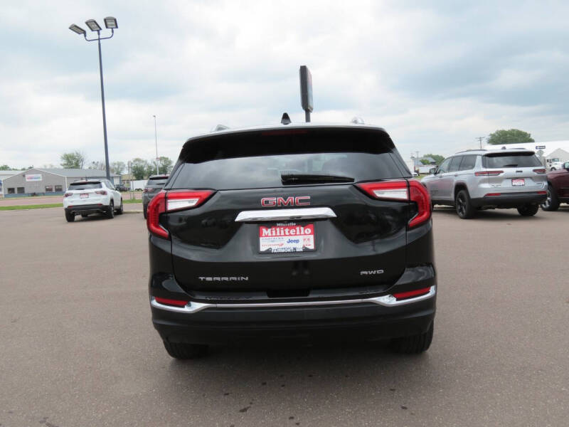 2023 GMC Terrain SLT